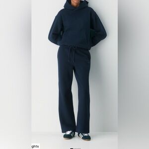 Aritzia Admiral Sweatset